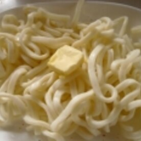 夜食にいかがレンジで5分 バターしょうゆうどん レシピ 作り方 By ブラックはやて 楽天レシピ 夜食にいかがレンジで5分 バターしょうゆうどん レシピ 作り方 By ブラックはやて 楽天レシピ